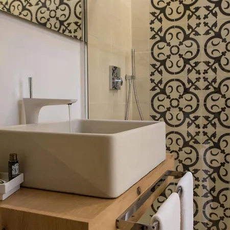 Bed & Breakfast Plebis - In Sicilia Nel Centro Storico Di