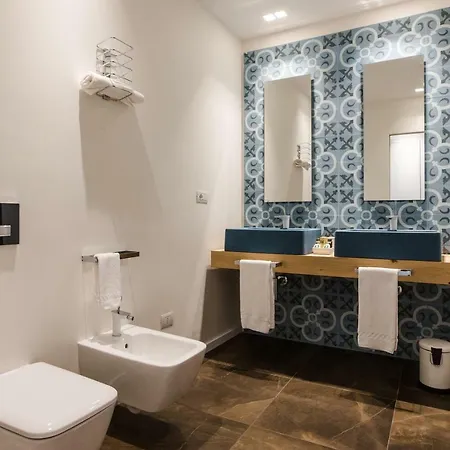 Plebis - In Sicilia Nel Centro Storico Di Bed & Breakfast Catania