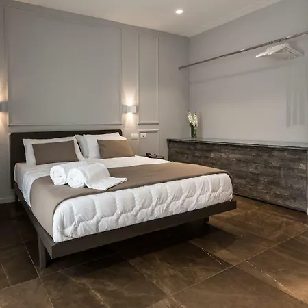 Plebis - In Sicilia Nel Centro Storico Di Bed & Breakfast