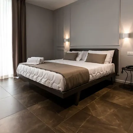 Plebis - In Sicilia Nel Centro Storico Di 3*
