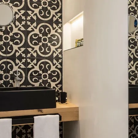 Plebis - In Sicilia Nel Centro Storico Di Bed & Breakfast 3*